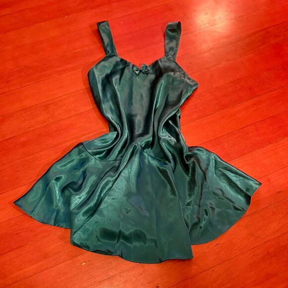 Hidden Fantasies Vtg. Women's Emerald Green Slip Dress Size S - Picture 1 of 4